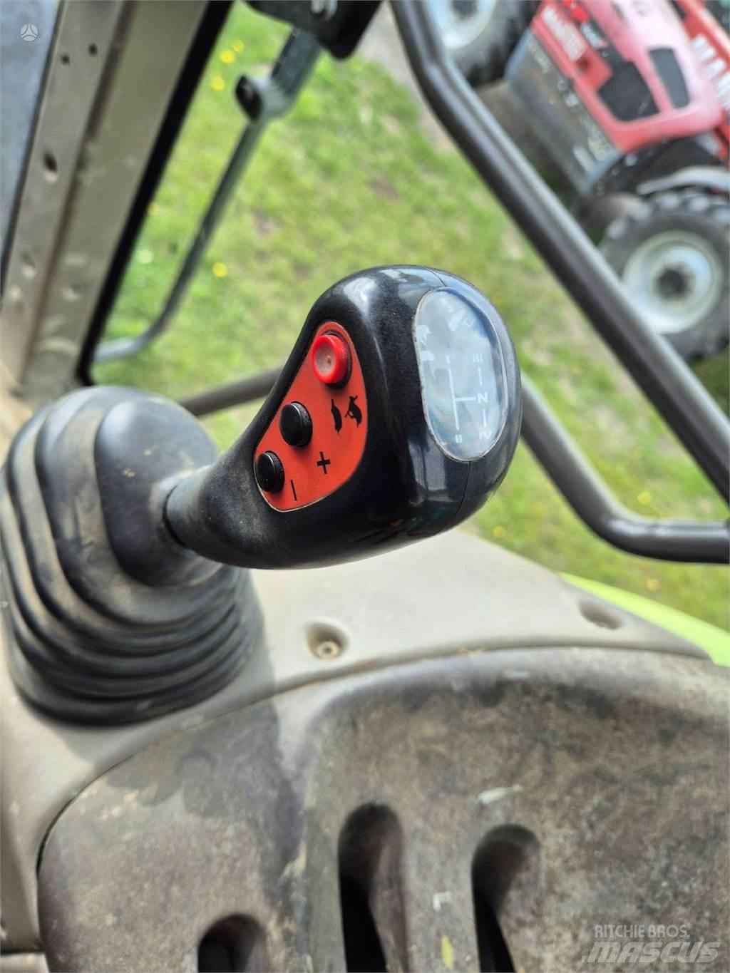 CLAAS ARES 696 RZ Трактори