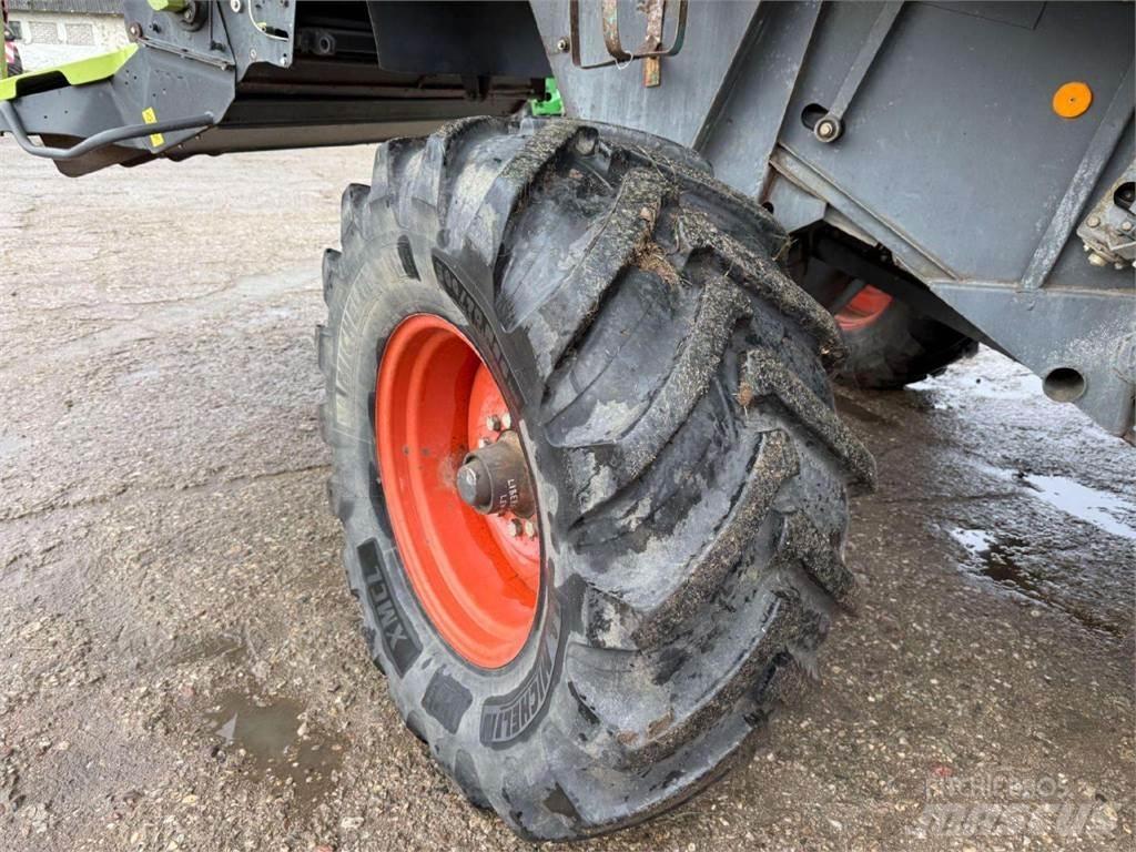 CLAAS LEXION 480 Зернозбиральні комбайни