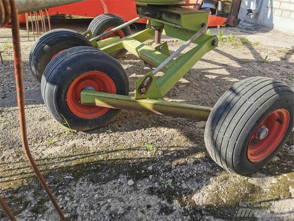 CLAAS Liner 430s Граблі і сінозворушувачі
