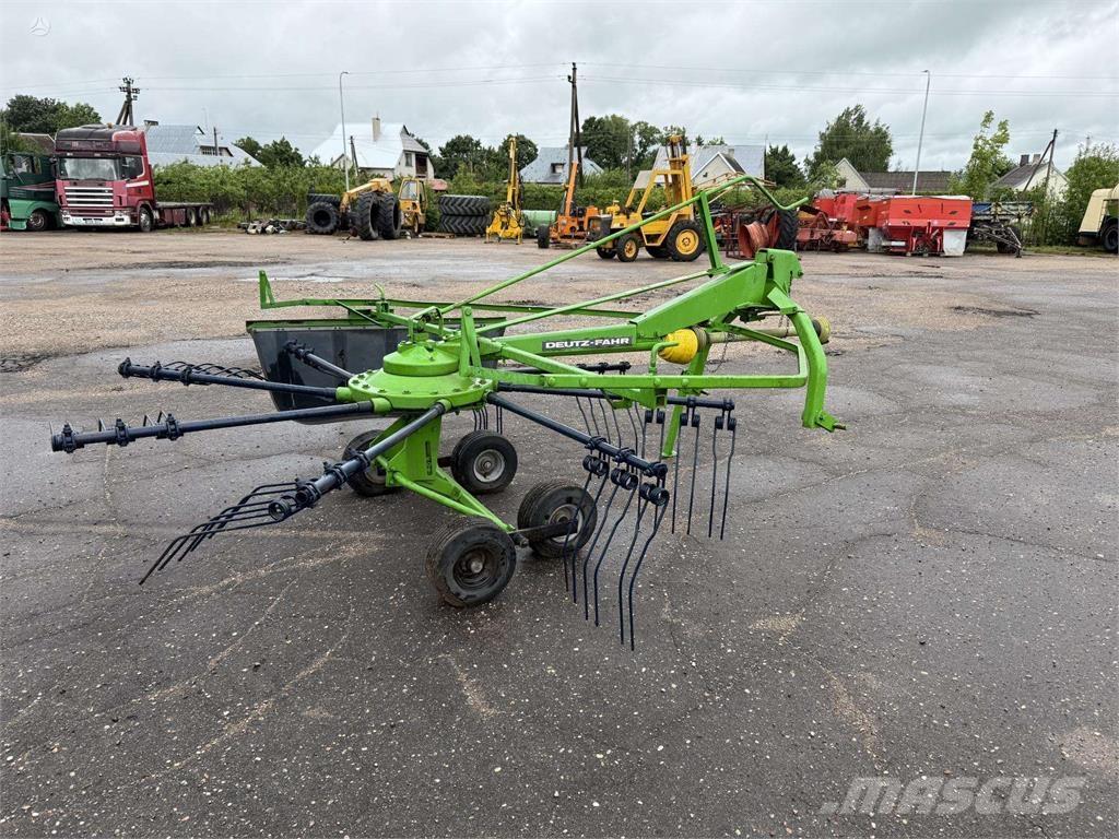Deutz-Fahr 300 Завантажувачі змішувальних машин