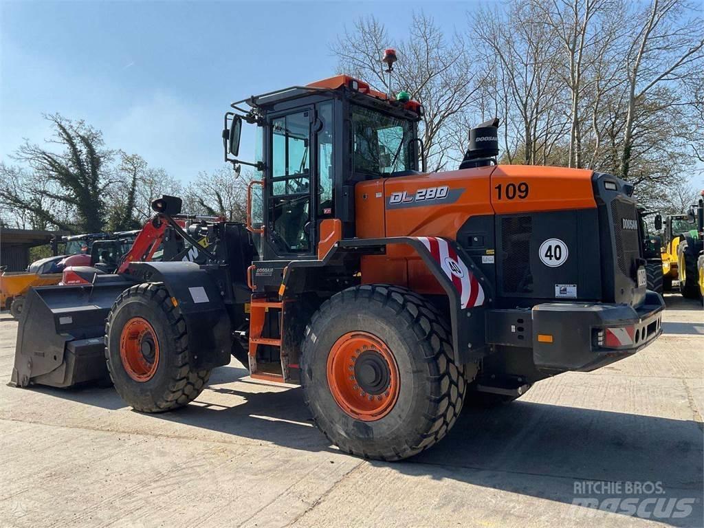 Doosan DL280 Фронтальні навантажувачі