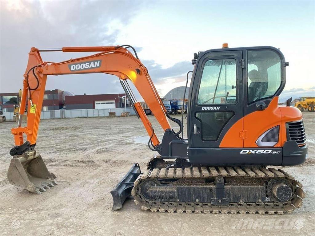 Doosan DX 60 C Міні-екскаватори < 7т