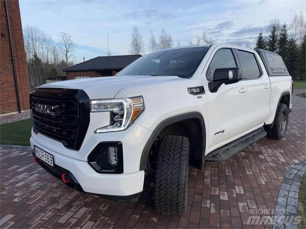 GMC  Автомобілі
