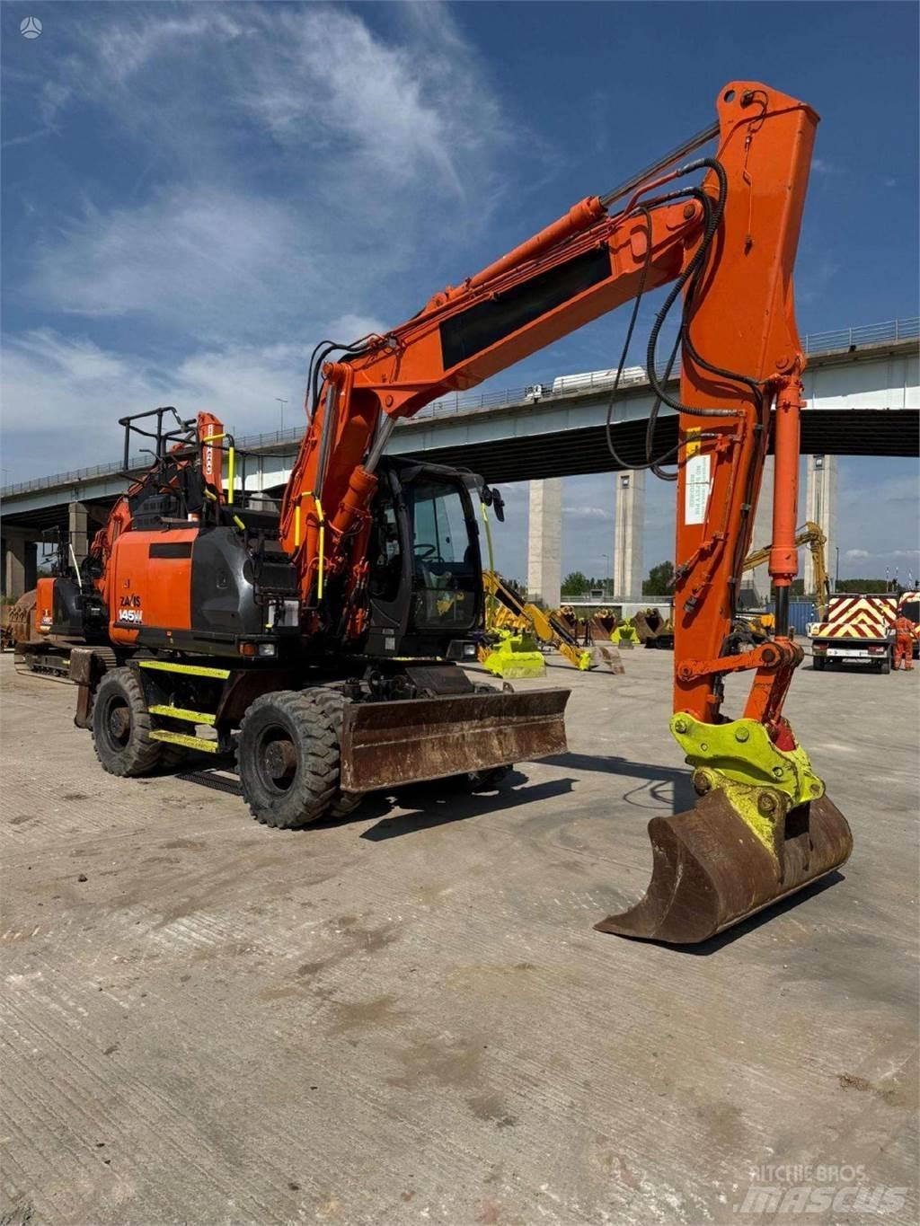 Hitachi ZX145W-6 Гусеничні екскаватори