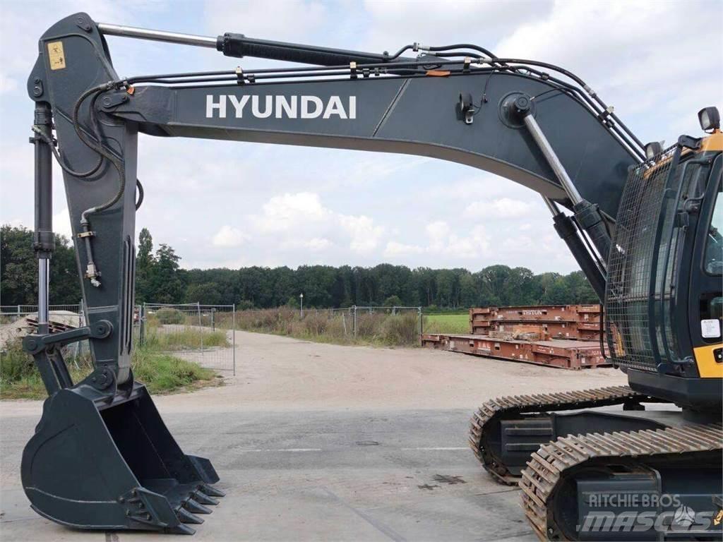 Hyundai R215 Гусеничні екскаватори