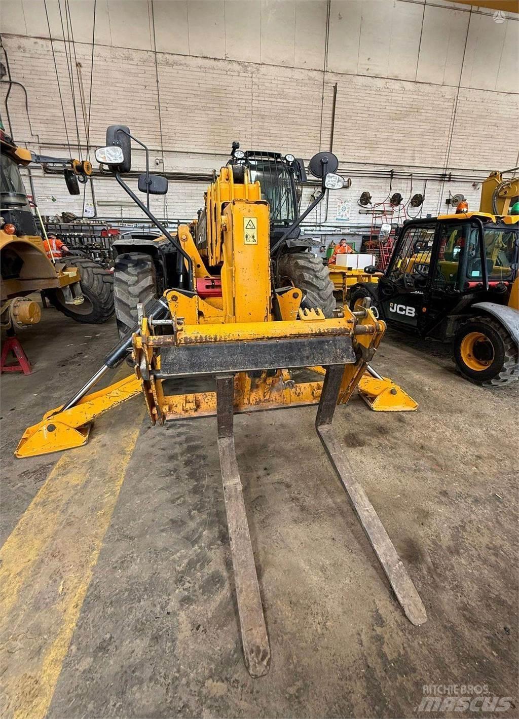 JCB 540-170 Телескопічні навантажувачі