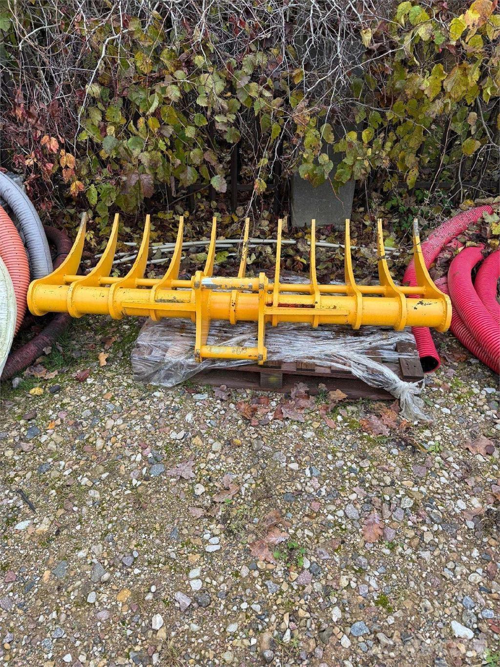 JCB JS145LR Гусеничні екскаватори