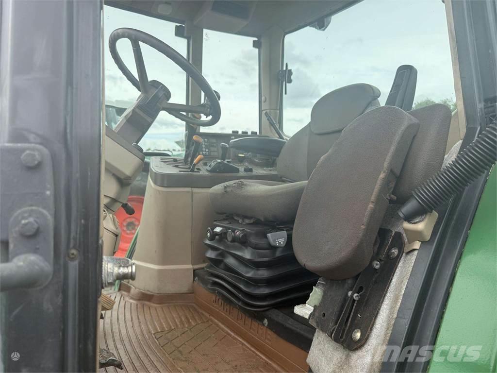 John Deere 6210 Трактори