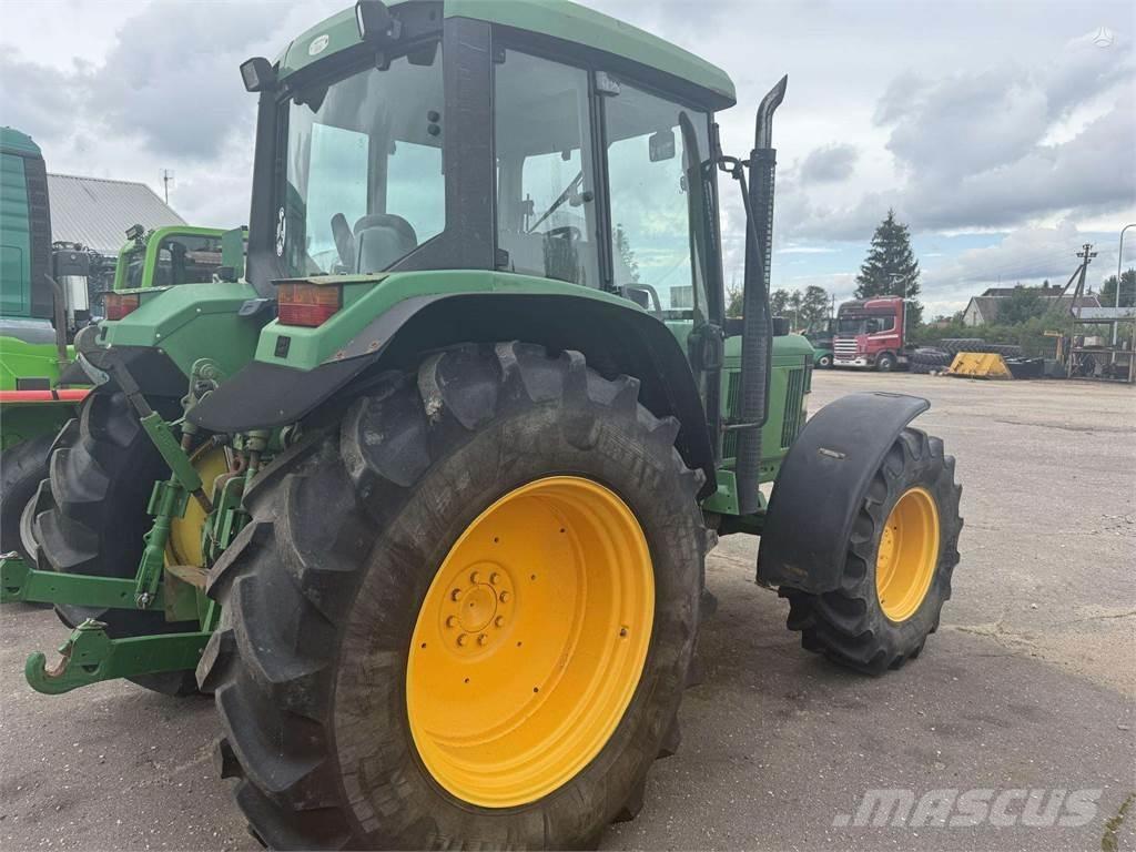 John Deere 6210 Трактори