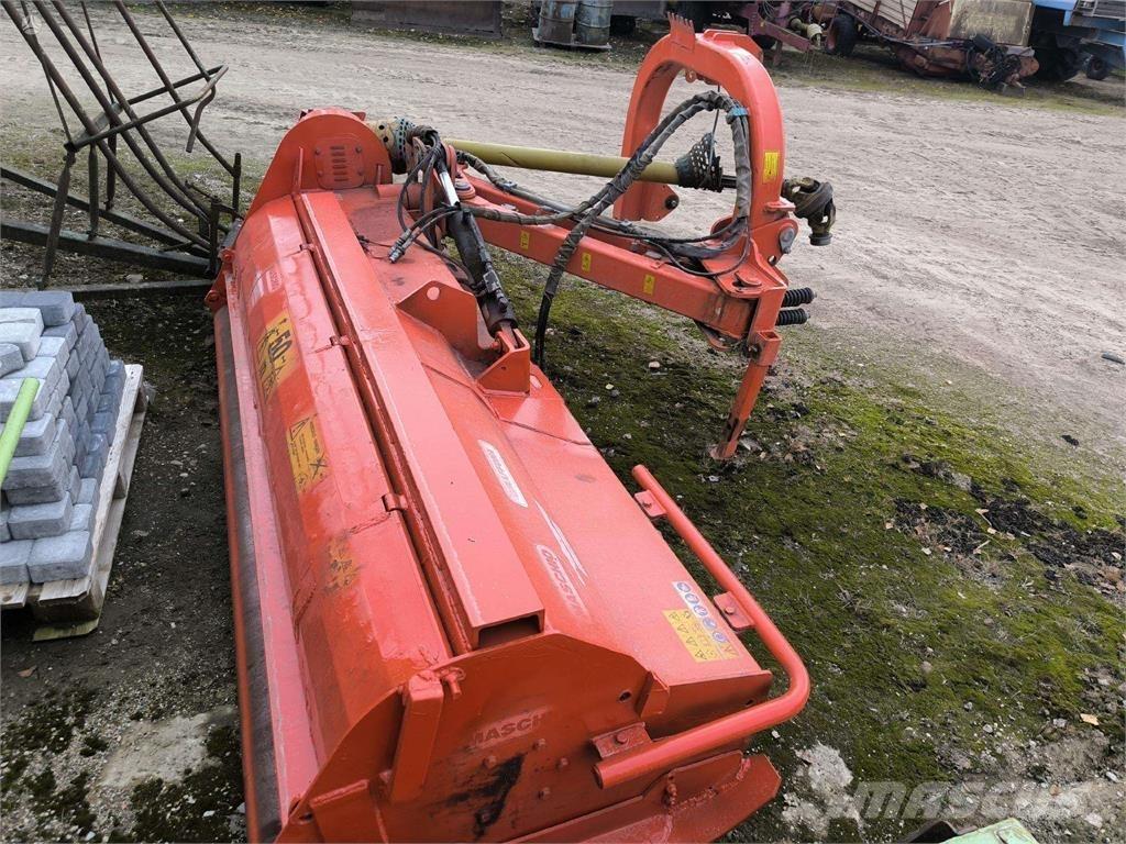 Maschio GIRAFFONA Косилки-формувачі