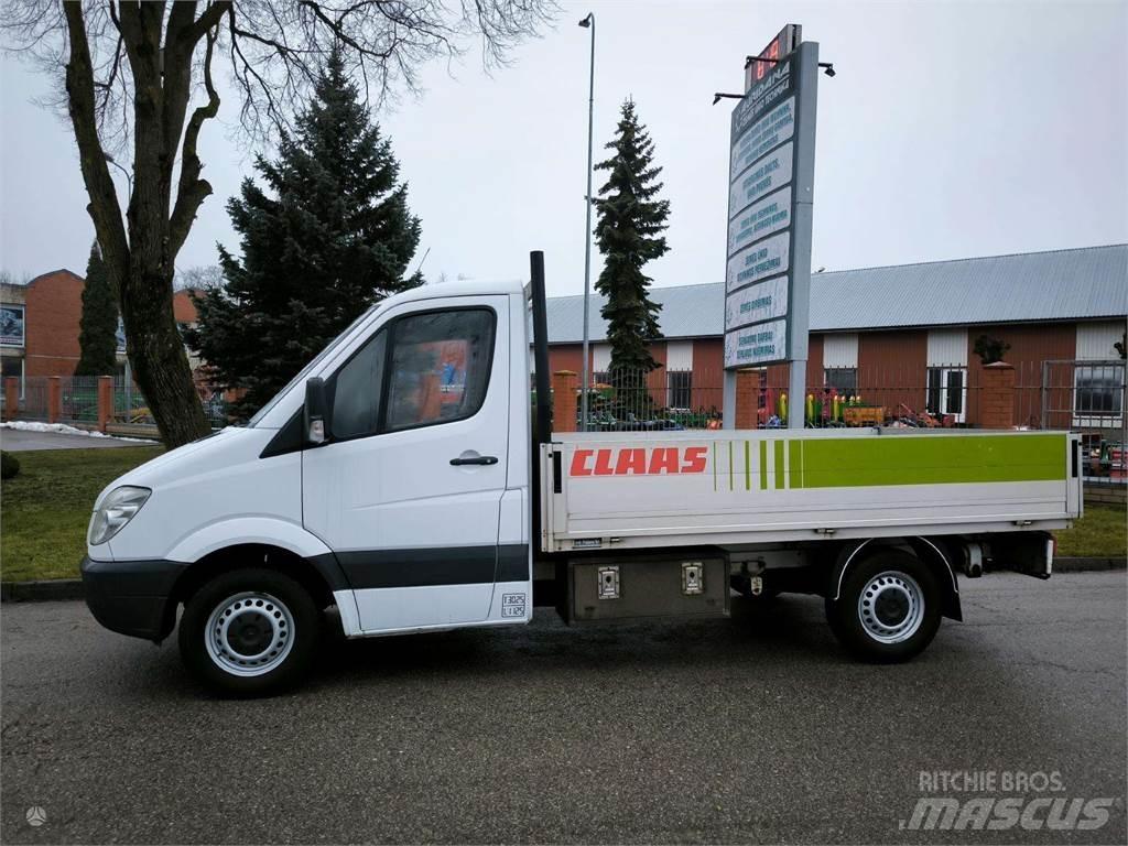 Mercedes-Benz  Автомобілі