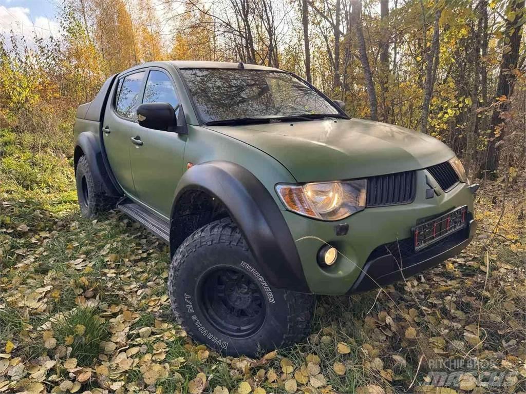 Mitsubishi  Автомобілі
