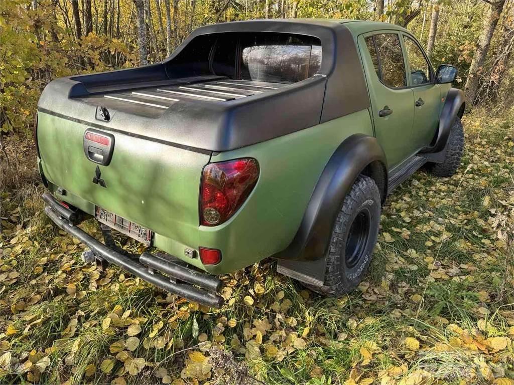 Mitsubishi  Автомобілі