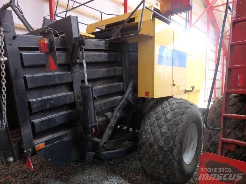 New Holland BB980 Рулонні прес-підбирачі