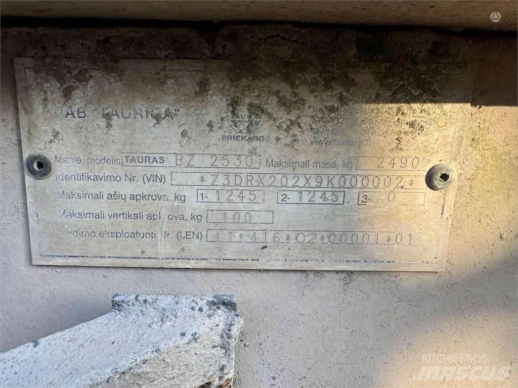 Tauras BZ 2530 Легкі причепи