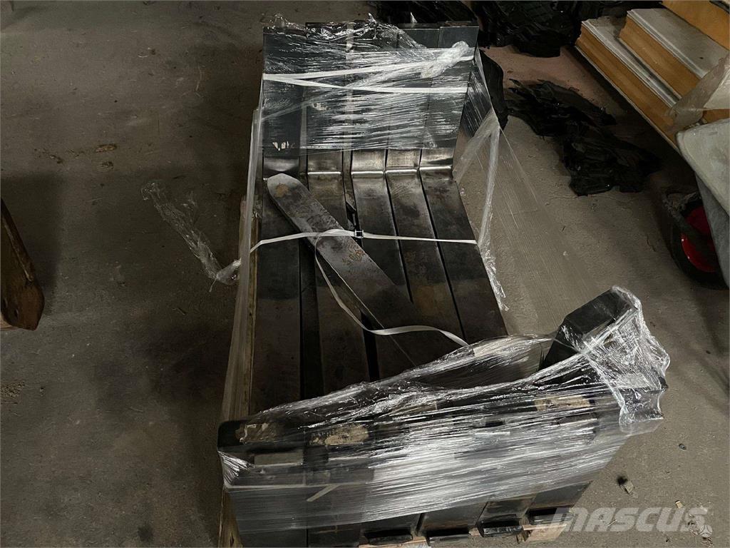 Toyota RRE200H Інше