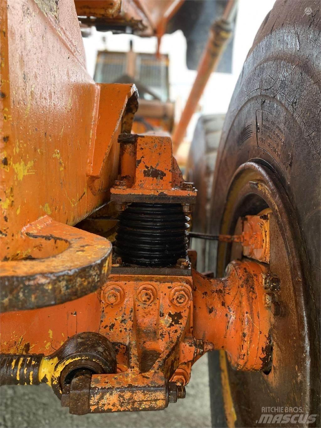 Volvo A25C , Nr.1 Зчленовані самоскиди