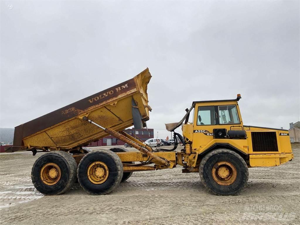 Volvo A25C , Nr.2 Зчленовані самоскиди