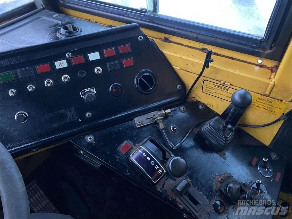Volvo A25C , Nr. 5 Зчленовані самоскиди
