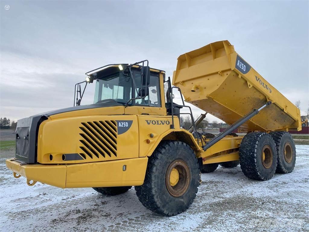 Volvo A25D Зчленовані самоскиди