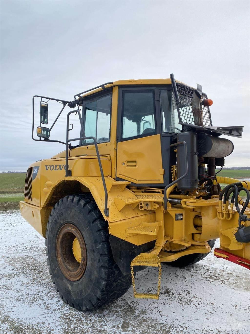 Volvo A25D Зчленовані самоскиди