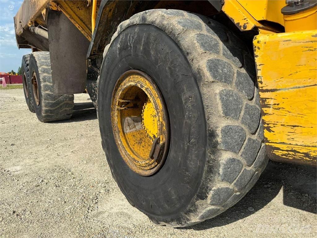 Volvo A25D Зчленовані самоскиди
