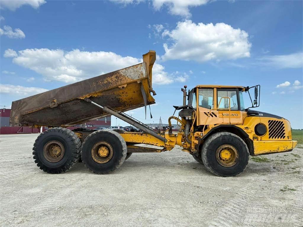 Volvo A25D Зчленовані самоскиди