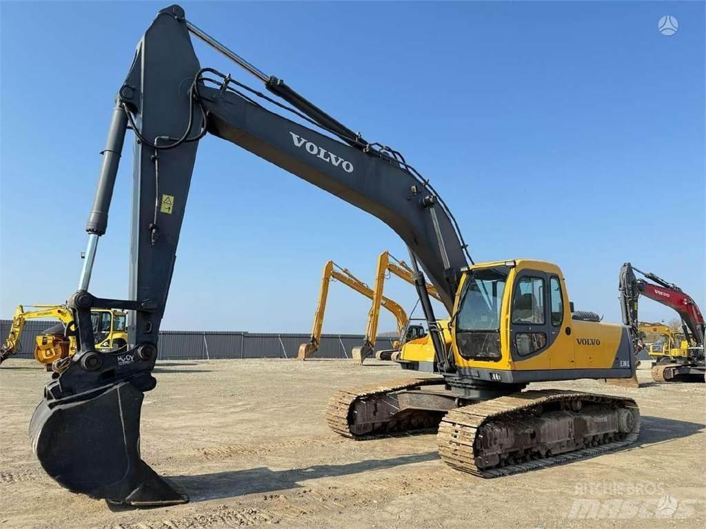 Volvo EC 240 LC Гусеничні екскаватори