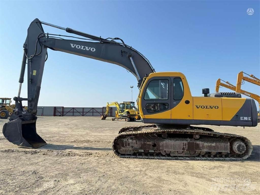 Volvo EC 240 LC Гусеничні екскаватори