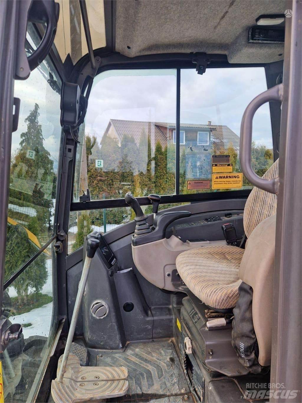 Volvo ECR50 Гусеничні екскаватори