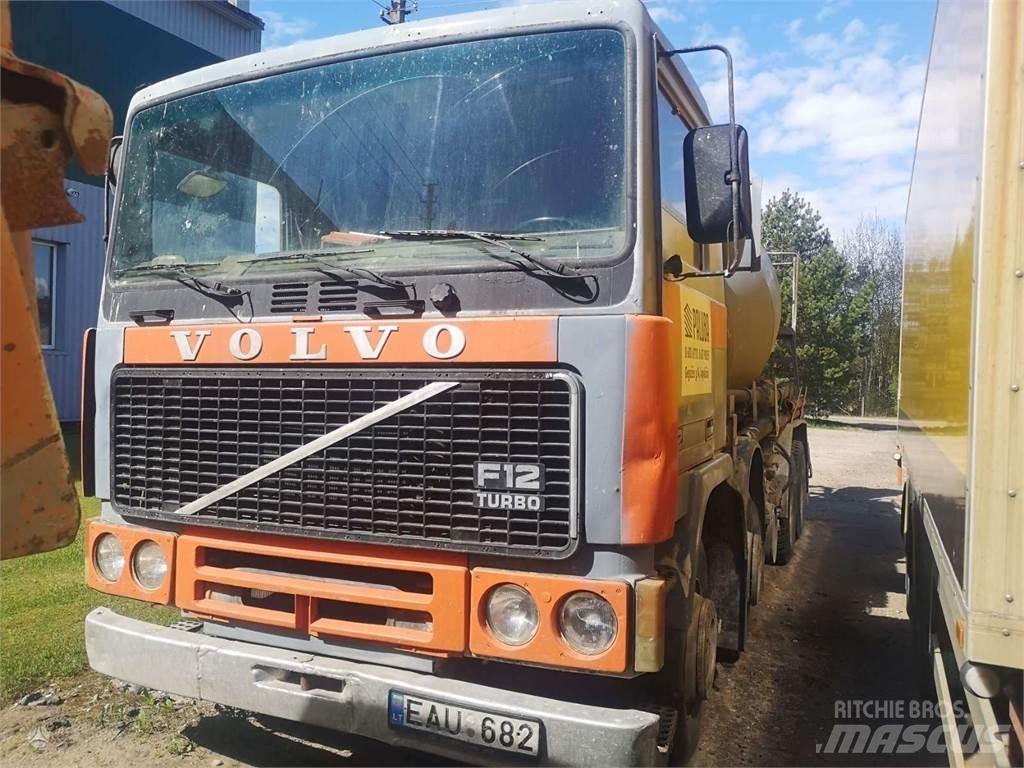 Volvo F12 Вантажівки / спеціальні