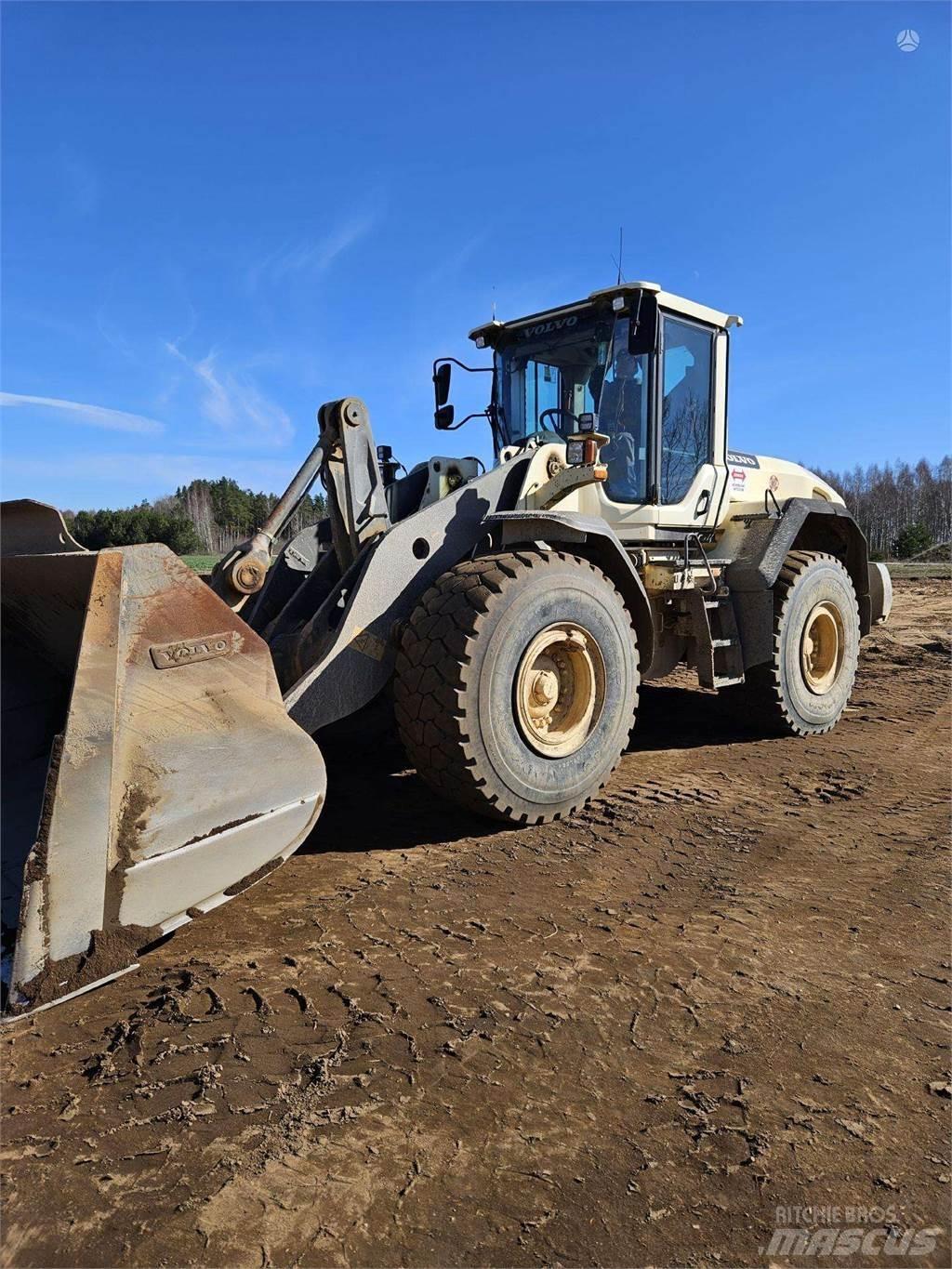 Volvo L120G Фронтальні навантажувачі