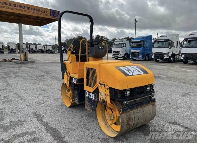 CAT CB214E Ущільнювачі грунту