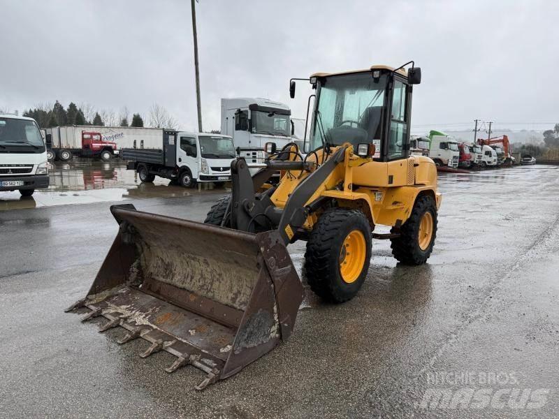 Volvo L 30 Малі навантажувачі