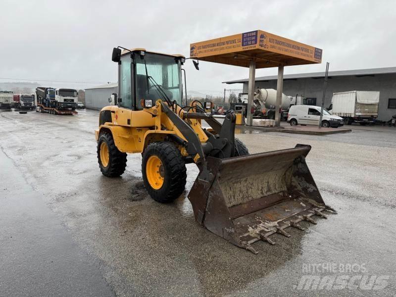 Volvo L 30 Малі навантажувачі