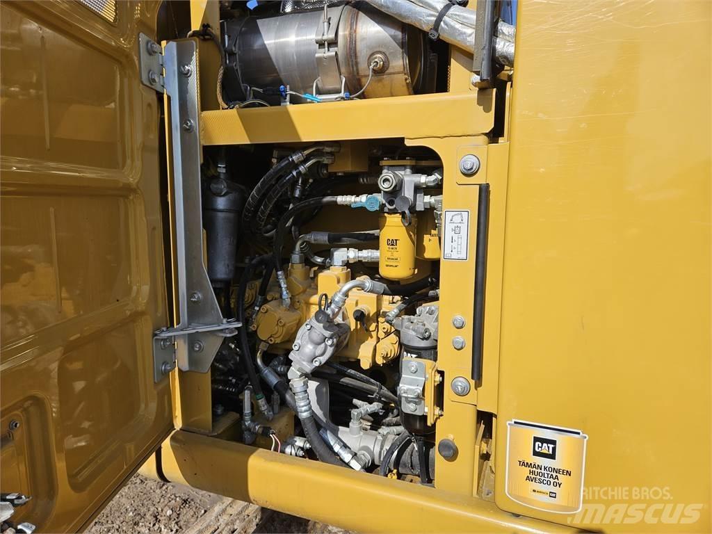 CAT 313FL Гусеничні екскаватори