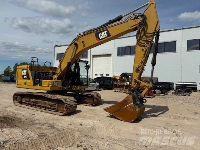 CAT 320 Гусеничні екскаватори