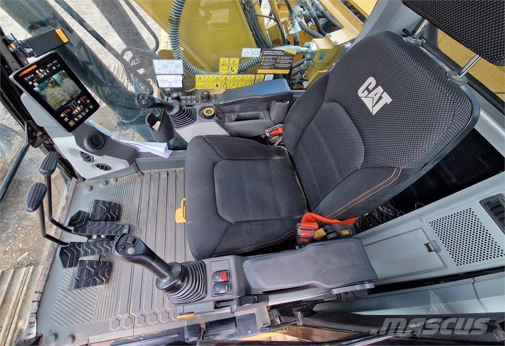 CAT 320 Гусеничні екскаватори