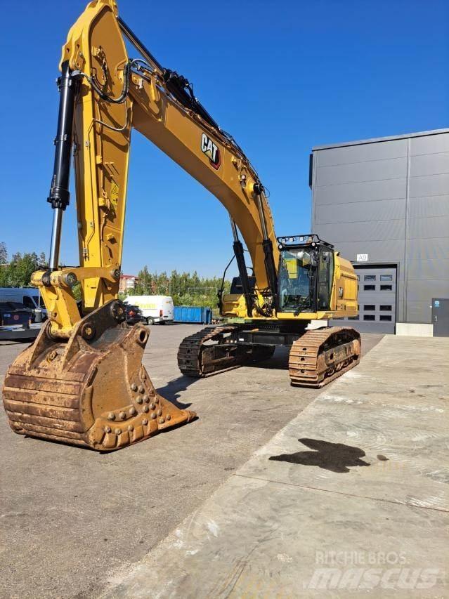 CAT 352 Гусеничні екскаватори