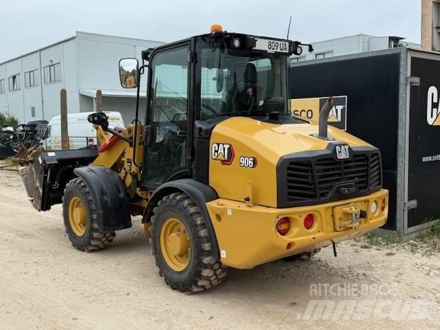 CAT 906 Фронтальні навантажувачі