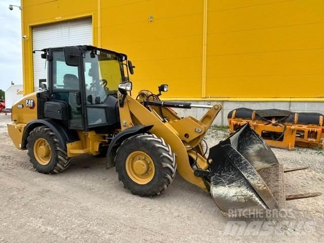 CAT 906-14 Фронтальні навантажувачі