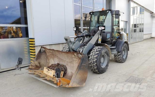 CAT 908H2 Фронтальні навантажувачі
