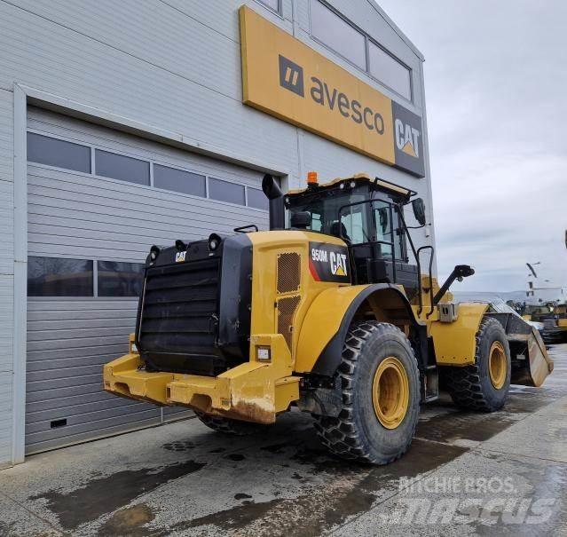 CAT 950M Фронтальні навантажувачі