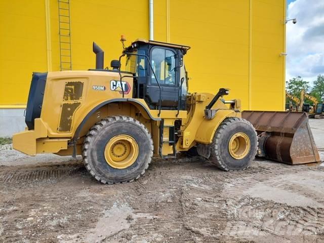 CAT 950M Фронтальні навантажувачі