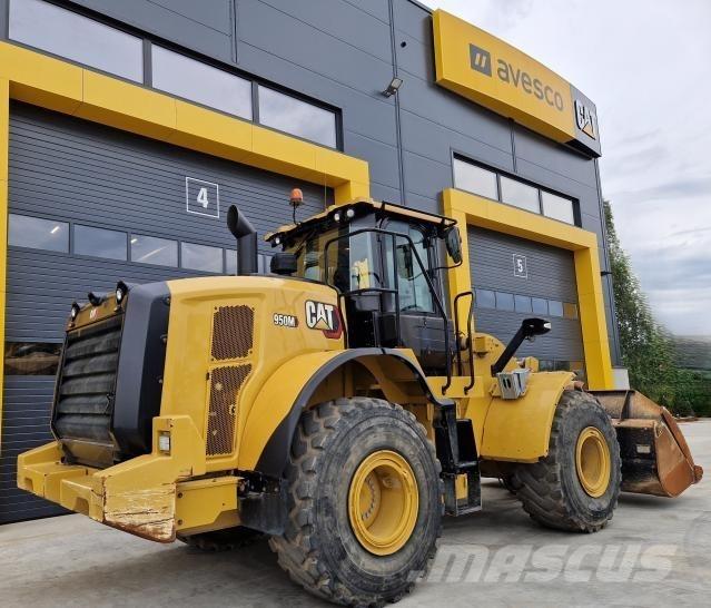 CAT 950M Фронтальні навантажувачі