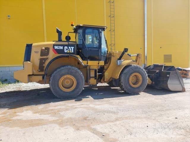 CAT 962M Фронтальні навантажувачі