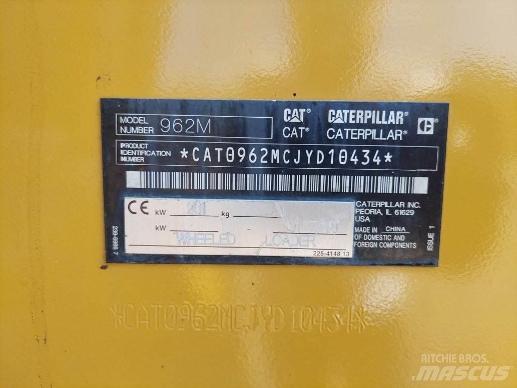 CAT 962M Фронтальні навантажувачі