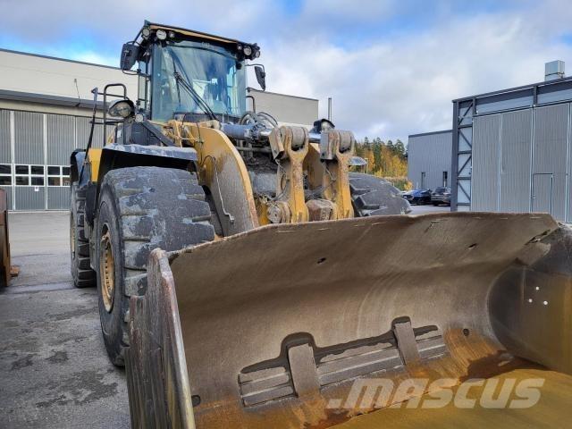 CAT 980M Фронтальні навантажувачі