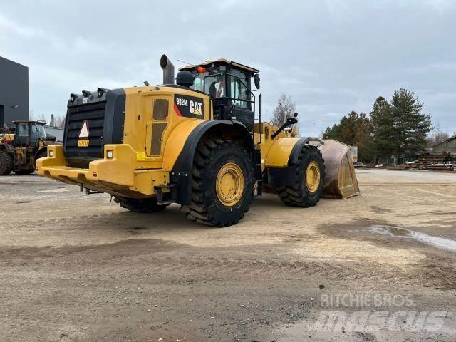 CAT 982M Фронтальні навантажувачі