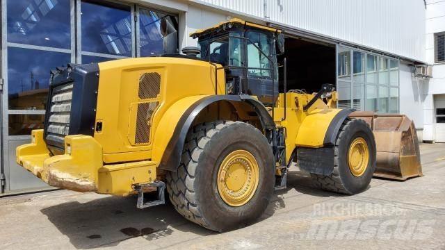 CAT 982M Фронтальні навантажувачі